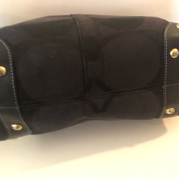 COACH CARLY SIGNATURE SHOULDER BAG - Picture 13 of 16